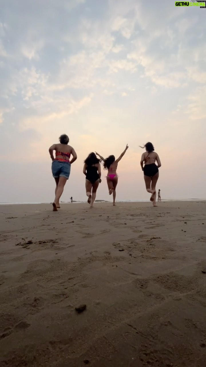 Aishwarya Krishnan Instagram - Each of us in Different stages of life, completely different personalities, chasing different kinds of dreams with different priorities and commitments but what holds us so so so tightly together is the love of Friendship, the love so pure and unconditional- the urge to be there for one another ahh! I love friendships. It has its own space so dear in my heart nothing else can ever replace it! Also, just can’t get over the smiles on our faces in this video. 🥹 Thank you my lovelies for making this trip so so memorable. I love you my homies 🩷 . . . . . . . . . . . . #reels #reelsinstagram #reelitfeelit #reelkarofeelkaro #friends #friendshipgoals #bachelorette #love #bridetobe #childhoodfriends #goatrip #goa #friendsforever