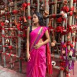 Aishwarya Krishnan Instagram - Shubho Maha Ashtami 💕 . . . . . . . . . . . . . . #durgapuja #indian #ethnic #kolkatadiaries #pandal #durgapuja2022 #maadurga #mahaashtami #saree Shiv Mandir