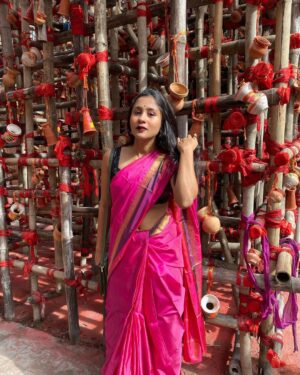 Aishwarya Krishnan Instagram - Shubho Maha Ashtami 💕

.
.
.
.
.
.
.
.
.
.
.
.
.
.
#durgapuja #indian #ethnic #kolkatadiaries #pandal #durgapuja2022 #maadurga #mahaashtami #saree