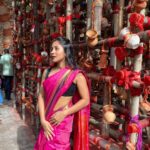 Aishwarya Krishnan Instagram - Shubho Maha Ashtami 💕 . . . . . . . . . . . . . . #durgapuja #indian #ethnic #kolkatadiaries #pandal #durgapuja2022 #maadurga #mahaashtami #saree Shiv Mandir