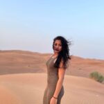 Aishwarya Krishnan Instagram - Look back only to gather how far you’ve come #travel #vacation #traveldiaries #poser #dessertsafari #dessert #dubai #dubaidiaries Desert Safari Dubai