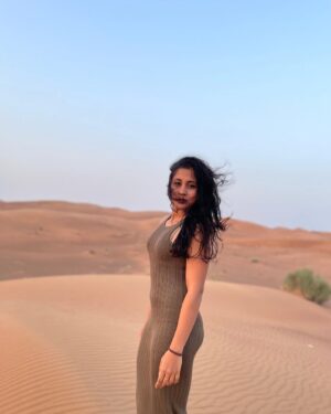 Aishwarya Krishnan Instagram - Look back only to gather how far you’ve come 

#travel #vacation #traveldiaries #poser #dessertsafari #dessert #dubai #dubaidiaries