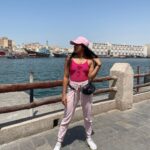 Aishwarya Krishnan Instagram - Always been a Pink-Pink 🍓 #travel #vacation #dubai #dubaidiaries #travelgram #instaphoto #instapic #instagood #style #fashion #poser Bur Dubai