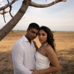 Aishwarya Krishnan Instagram - Little did I know he’d nail this one too! MUA: @noormakeup_mehndi PC: @dhakshinkrishnanphotography @whensoulsmake_love @nakulnarayanlensman . . . . . . . . . . . . . . . . . . . . . . . . #photoshoot #couplegoals #coupleshoot #love #mine #zara #zarawoman #prewedding #preweddingshoot Chennai, India