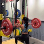 Aishwarya Krishnan Instagram - 70kg * 7 reps Front Weighted Lunges 💁‍♀️ Body weight: 51kgs 🐱 For all those women that think just Lifting heavy makes you look Bulky, you couldn’t be more wrong 💁‍♀️ @thefitshutter thanks for pushing me to do this today brooo 💕 . . . . . . . . . . . . . . . . . #reels #fitnessreels #fitwomen #liftheavy #strengthtraining #strongwomen #personaltrainer #personaltraining #womenfitness #motivation #workout #gymgirl #kolkatafitness