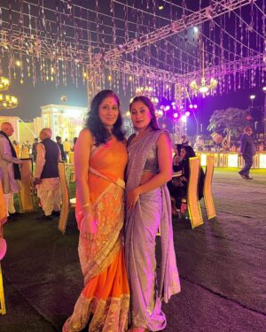 Aishwarya Krishnan Instagram - December was full of Love 💕 

~ La Familia 

Grateful and Blessed Always 🧿❤️