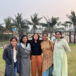 Aishwarya Krishnan Instagram - December was full of Love 💕 ~ La Familia Grateful and Blessed Always 🧿❤️ Kolkata