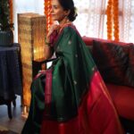 Aishwarya Narkar Instagram - दिवाळीच्या तुम्हा सर्वांना मनापासून शुभेच्छा ! दीपावली की आप सभी को बहोत सारी शुभकामनाये ! A very very happy Diwali to you all! To view our entire collection, click on the link below. www.sayalirajadhyakshasarees.com For details please WhatsApp us on 9137808579. We ship worldwide. #sayalirajadhyakshasarees #saree #sari #handloomsaree #kanjivaram #kanjivaramsaree #viralreels #reelsofinstagram #mumbaishopping #sareeshopping #onlinesareeshopping Mumbai, Maharashtra