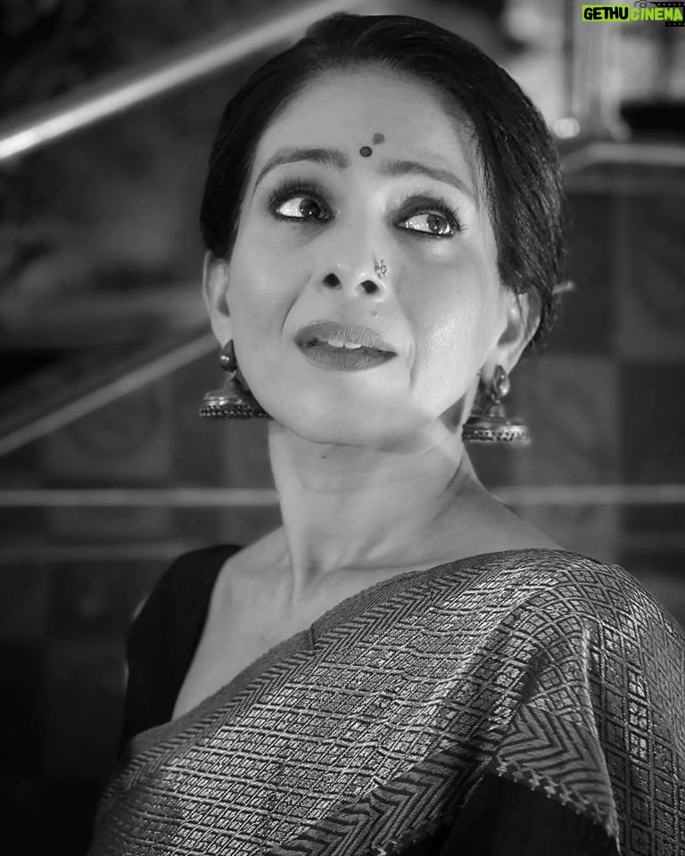 Aishwarya Narkar Instagram - .... ♥️📸@sana_un_suna #aishwaryanarkar #monochromatic #saree #instafashion #instagram