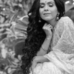 Aishwarya Narkar Instagram - smile 🥰😍😘 @aishwarya.narkar makeup and hair : @hema_dhavan #makeupartist #makeup #aishwarya #aishwaryanarkar #celebrity #celebritymakeupartist #celebritymakeup #hairstylist #hairstyles #hairgoals #curlyhair #saree #sareelove #makeupaddict #trendyhairstyles #trending #trendymakeup #nudemakeup #nudemakeuplook #hemadhavan Mumbai - मुंबई
