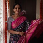 Aishwarya Narkar Instagram - A beautiful traditional weave from Telangana, Pochampalli Ikat. Aishwarya is looking just stunning in this saree. To view our entire collection of Pochampalli Ikat sarees, click on the link below https://sayalirajadhyakshasarees.com/collections/pochampalli-ikat-silk-saree ALL PRODUCTS ON 15% DISCOUNT TILL 15TH NOVEMBER Our Mumbai Exhibition 1st to 10th November 10am to 8pm Sayali Rajadhyaksha Studio 202, Kingston Tejpal Road Near VileParle east railway station, Mumbai For details please WhatsApp us on 9137808579. We ship worldwide. #sayalirajadhyakshasarees #vileparle #saree #sari #puresilk #silksaree #trendingreels #reelsinstagram #reelsofinstagram #reels #viralreels #handloom #sustainability #festivecollection #festivesaree #diwali #pochampalliikat #weddingsaree #handwoven #trending Mumbai, Maharashtra