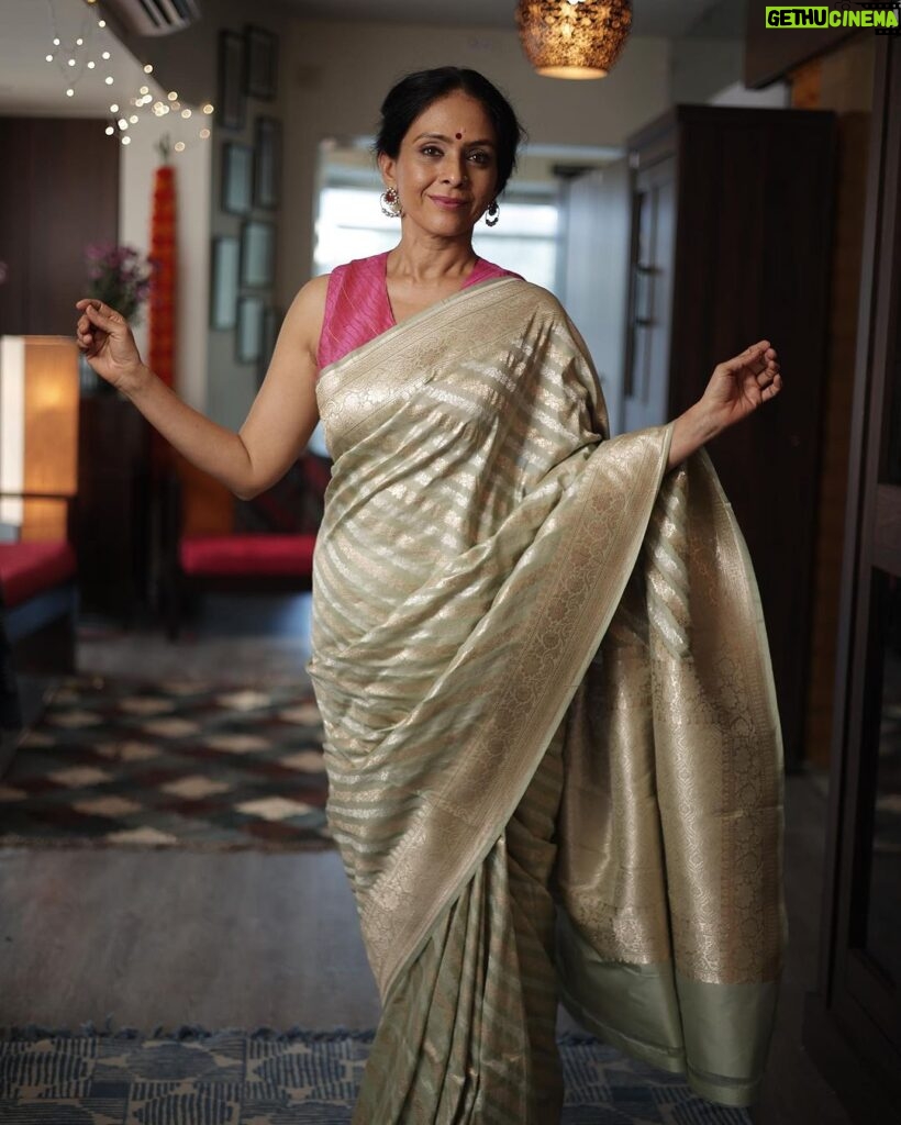 Aishwarya Narkar Instagram - If you want to follow the pastel trend then this is a pastel green banarasi silk saree for you that you can wear for diwali, weddings and any occasion. Shop this now on flat 15% off, visit our website or store. Link : https://sayalirajadhyakshasarees.com/collections/banarasi-silk-sarees/products/pastel-green-banarasi-silk-saree-srspgbss27 ALL PRODUCTS ON 15% DISCOUNT TILL 15TH NOVEMBER 28th October with Aadyaa 10am to 8pm Aayaam by Aadyaa, Shirole Path, Near Hotel Ramee Grand, Pune 1st to 10th November 10am to 8pm Sayali Rajadhyaksha Studio 202, Kingston Tejpal Road Near VileParle east railway station, Mumbai For details please WhatsApp us on 9137808579. We ship worldwide. #sayalirajadhyakshasarees #vileparle #saree #sari #silksaree #handloom #sustainability #festivecollection #festivesaree #diwali #handwoven #trending #rawsilk #red #instagrampost #festiveparty #banarasi #banarasisilk