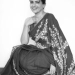 Aishwarya Narkar Instagram - ❤️🖤💗 ❤️📸@ashayrtulalwar Saree. @shalaka_s,❤️ #aishwaryanarkar #sareelove #sareestyles #maharashtrian #handpainted #cotton #instafashion #instagram