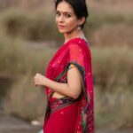 Aishwarya Narkar Instagram - ❤️❤️❤️❤️ 📸💕@ashayrtulalwar #aishwaryanarkar #saree #style #wetlook#nomakeup #instafashion #instagram #sareebrands #sareevibes😍