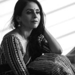 Aishwarya Narkar Instagram - ❤️🫰 📸❤️@ashayrtulalwar #aishwaryanarkar #sareelove #song#love#feel#vibe#instafashion #instapost #instagram