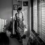 Aishwarya Narkar Instagram – खेळ सावल्यांचा…❤️

#aishwaryanarkar #blacknwhitephotography #selfclicked #instagood #instafashion #मकरसंक्रांत