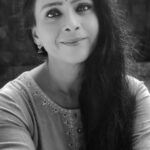 Aishwarya Narkar Instagram - १) लग्नाला बरीच वर्षे झालीयेत तरीही बाळ होत नाही? २) PCOD चा त्रास आहे? ३) लो स्पर्म काऊंट चा प्रॉब्लेम आहे? ४) प्रॉब्लेम पुरुषात असो की स्त्रीमध्ये, बाळ न होण्यासाठी कसलाही प्रॉब्लेम असो... जगप्रसिद्ध डॉक्टर्स आणि अत्याधुनिक टेक्नॉलॉजीने सज्ज असलेल्या संतती बेबी शुअर आयव्हीएफ सेंटर सारख्या विश्वासु ठिकाणी जर ट्रीटमेंट घेतली तर तुम्हीहि एका गोंडस बाळाचे आई-बाबा होऊ शकता. अधिक माहितीसाठी संपर्क करा +91 985 985 08 08 +91 93 93 05 05 05