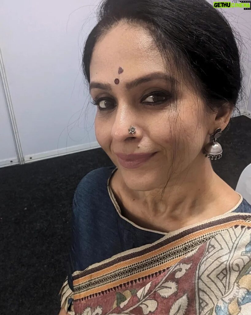 Aishwarya Narkar Instagram - Just a selfie thing.... #aishwaryanarkar #kalamkari #silverjwellery instafashion#instagram