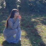 Akari Akase Instagram - 昨日1/28(金)発売の #FRIDAY さんにて表紙を飾らせていただいてます❕ コート着てさむむ~ってしてた以前の #オフショット はFRIDAYさんの時のオフショでしたっ🤭✨ 是非GETして下さいね~🙌🏻 #表紙解禁 #あかせあかり #草 (？)