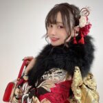 Akari Akase Instagram - #新成人 になりました✨ 私は成人式には行けていませんが、新成人の皆様もおめでとうございます！ これからは成人としての自覚を持ってより一層頑張っていきます(՞_ ̫ _՞) 因みに今年の私の目標は語彙力の強化です。今年が終わる頃には話す事が得意になっているといいな🥲 海外の方もコメントで少し見かけるので英語も少しずつ勉強したい…❤️‍🔥 まだまだ未熟者ではありますが これからもよろしくお願いします🙌🏻 #あかせあかり #振袖 #成人式前撮り #やっぱり赤が好き #黒も好き #これからもよろしくね #foryou
