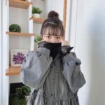 Akari Akase Instagram - #purizm (プリズム)さんのVol.7 コスプレ、歌手デビューについてインタビューして頂いた時の #オフショット です(՞_ ̫ _՞) Amazonさん等のインターネット通販、一部書店にてGETできます🙌🏻 #あかせあかり #お団子ヘア #雑誌掲載 Fashion👗♡ ﾀｰﾄﾙﾈｯｸ #evelyn ﾜﾝﾋﾟｰｽ #rasvoa