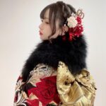 Akari Akase Instagram - #新成人 になりました✨ 私は成人式には行けていませんが、新成人の皆様もおめでとうございます！ これからは成人としての自覚を持ってより一層頑張っていきます(՞_ ̫ _՞) 因みに今年の私の目標は語彙力の強化です。今年が終わる頃には話す事が得意になっているといいな🥲 海外の方もコメントで少し見かけるので英語も少しずつ勉強したい…❤️‍🔥 まだまだ未熟者ではありますが これからもよろしくお願いします🙌🏻 #あかせあかり #振袖 #成人式前撮り #やっぱり赤が好き #黒も好き #これからもよろしくね #foryou