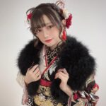 Akari Akase Instagram - #新成人 になりました✨ 私は成人式には行けていませんが、新成人の皆様もおめでとうございます！ これからは成人としての自覚を持ってより一層頑張っていきます(՞_ ̫ _՞) 因みに今年の私の目標は語彙力の強化です。今年が終わる頃には話す事が得意になっているといいな🥲 海外の方もコメントで少し見かけるので英語も少しずつ勉強したい…❤️‍🔥 まだまだ未熟者ではありますが これからもよろしくお願いします🙌🏻 #あかせあかり #振袖 #成人式前撮り #やっぱり赤が好き #黒も好き #これからもよろしくね #foryou