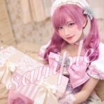 Akari Akase Instagram - ＼グッズ最新情報- ̗̀📢／ あかせあかりX’masグッズ🔔⸜❄️⸝ が 11/27(月)21時~12/4(月)11:59までの受注にて販売中です❕ このグッズの為に激カワ衣装を自分で制作しました！💫 ピンクと白のサンタさんのつもりで作り始めたのに気づいたら魔法少女みたいになってたので今年は＼マジカル☆クリスマス／なグッズになっています😂 また、もう1着は去年の"あの日"のマイナーチェンジ衣装…分かる人にはより激アツなものになっています🫢💕 そしてなんとブロマイドを購入いただいた方には抽選で直筆サインが当たるチャンスです❕✨ 折角クリスマスだから、普段の販売とは少し違った特別な企画したいよなぁと思ってあかせから提案しました💭 誰かの素敵な思い出になったら嬉しいです🎄 めちゃくちゃに可愛いものになっているので是非GETしてください🤍 ＼This goods is can ship overseas！🎄💫／ #あかせあかり #オリジナルグッズ #販売中 #クリスマス #コスプレイヤー #魔法少女