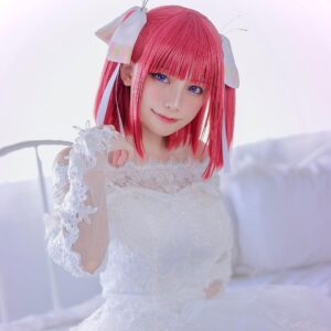 Akari Akase Instagram - ごと嫁、五つ子ちゃん皆好きだけど最推しは二乃です…！
リボンの柄をキラキラデザインになる様に作ったり、ドレスに生地合わせたり、ドレス大改造していい感じに作ったりしてるうちにもっともっと「大好きだ~二乃~(￣^￣゜)」となってました💭

本当は皆分ドレス作成したい所だけど暫くおあずけです🤦🏼‍♀️

最高のツンデレヒロイン🤍

#あかせあかり 
#五等分の花嫁コスプレ 
#中野二乃コスプレ 
#コスプレ 
#コスプレイヤー