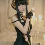 Akari Akase Instagram - いばら姫🥀 ヨル Twitterに載せてたやつだけど2枚まとめて投稿したかったのでインスタでも投稿しちゃいます❁� #あかせあかり #スパイファミリーコスプレ #ヨルフォージャーコスプレ #ヨル #コスプレ #spyfamilycosplay #yorforger #cosplay