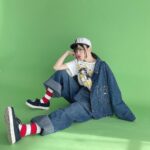 Akari Akase Instagram - アニメ「うる星やつら」と〈マンガート ビームス〉のコラボアイテムのモデルを担当させて頂いてます⚡️ 2/17(金)より発売しております。 どのデザインも可愛いので是非ゲットしてください🫰🏻✨ どれも可愛かったのですが、あかせ的お気に入りだったのは表にラムちゃんが描かれているこのシャツ！ よく上からカーディガンやジャケット羽織っちゃうので、間から可愛いイラストがチラって見えるの愛おしい(˶´˘`˶)♥ #あかせあかり #mangartbeams #BEAMS #マンガートビームス #ビームス #うる星やつら #コラボ商品