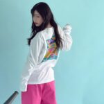 Akari Akase Instagram - アニメ「うる星やつら」と〈マンガート ビームス〉のコラボアイテムのモデルを担当させて頂きました~⚡️ どれも可愛いデザイン🥹 2/17(金)より発売しておりますので是非GETしてください💭✨ #あかせあかり #mangartbeams #BEAMS #マンガートビームス #ビームス #うる星やつら #コラボ商品