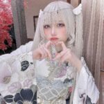 Akari Akase Instagram - な~んと❕ #あかせあかり の振袖ブランドが登場✨ 人生で1度の時間を固定概念に囚われない、新しい振袖の着かたで楽しんでもらえたら嬉しいです🫶🏻 #振袖 #ヘアアレンジ #成人式振袖 #Furimil #フリミル #あかせあかりの振袖