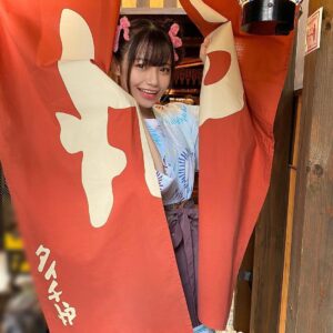 Akari Akase Instagram - #悪女 (わる) 第8話放送日です~✨

放送終了後23:00頃からYouTubeLIVEもするので是非見に来てください😌

#あかせあかり 
#わるドラマ 
#ドラマ 
#看板娘 役
