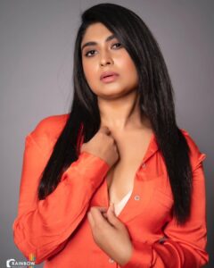 Akshita Bopaiah Instagram - Hot to the touch 😉 🔥 Captured by : @rainbow_photography_official MUA : @prashanthmakeover