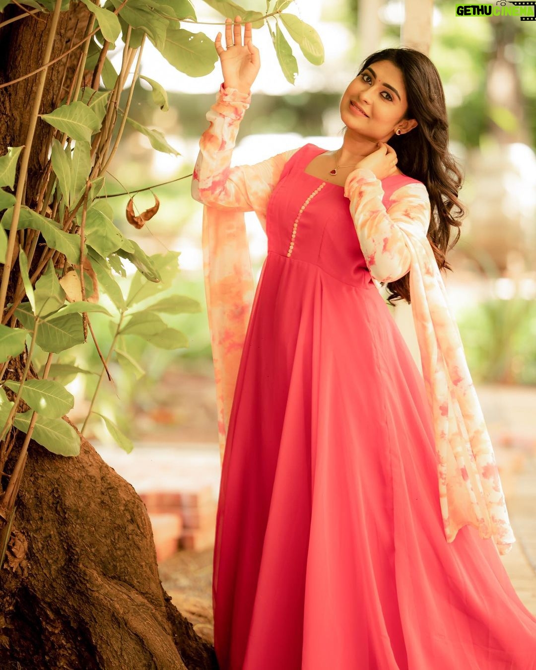 Akshita Bopaiah Instagram - Leave a little sparkle Werever u go 🥰 Artist - @akshitha_bopaiah Costumes - @ivalinmabia Photographer - @camerasenthil Makeup - @priya_dharshini_makeupartist Hair - @mani_stylist_ Location - @avmgardens Shoot Organized by @rrajeshananda Chennai, India