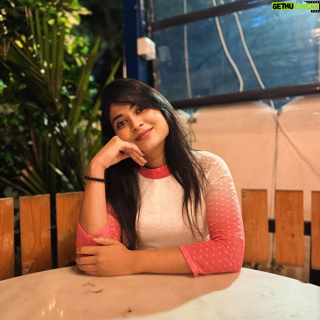 Akshita Bopaiah - 11.9K Likes - Happy weekend 🤍🧿🤍
