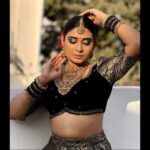 Akshita Bopaiah Instagram - Confidence on point 👑 Muse-@akshitha_bopaiah #aishadasmakeover #makeover #makeup #makeupideas #makeuplook #makeupartist #art #artist #artistsoninstagram #black #blackbride Banglore