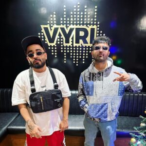 Akull Instagram - Santa just told us to gift all our Fans with #AkullontheBeat x #MellowD Record 💿🎄Work has begun 🎹 We wanted the Collab Song to be Special 🎶 The wait was Worth it , Trust Me✨ You Guys will Finally Hear our Voices together in 2023 ❤️ #Christmas #Vibes 

👕: @vakovestments 
📍 : Headquarters