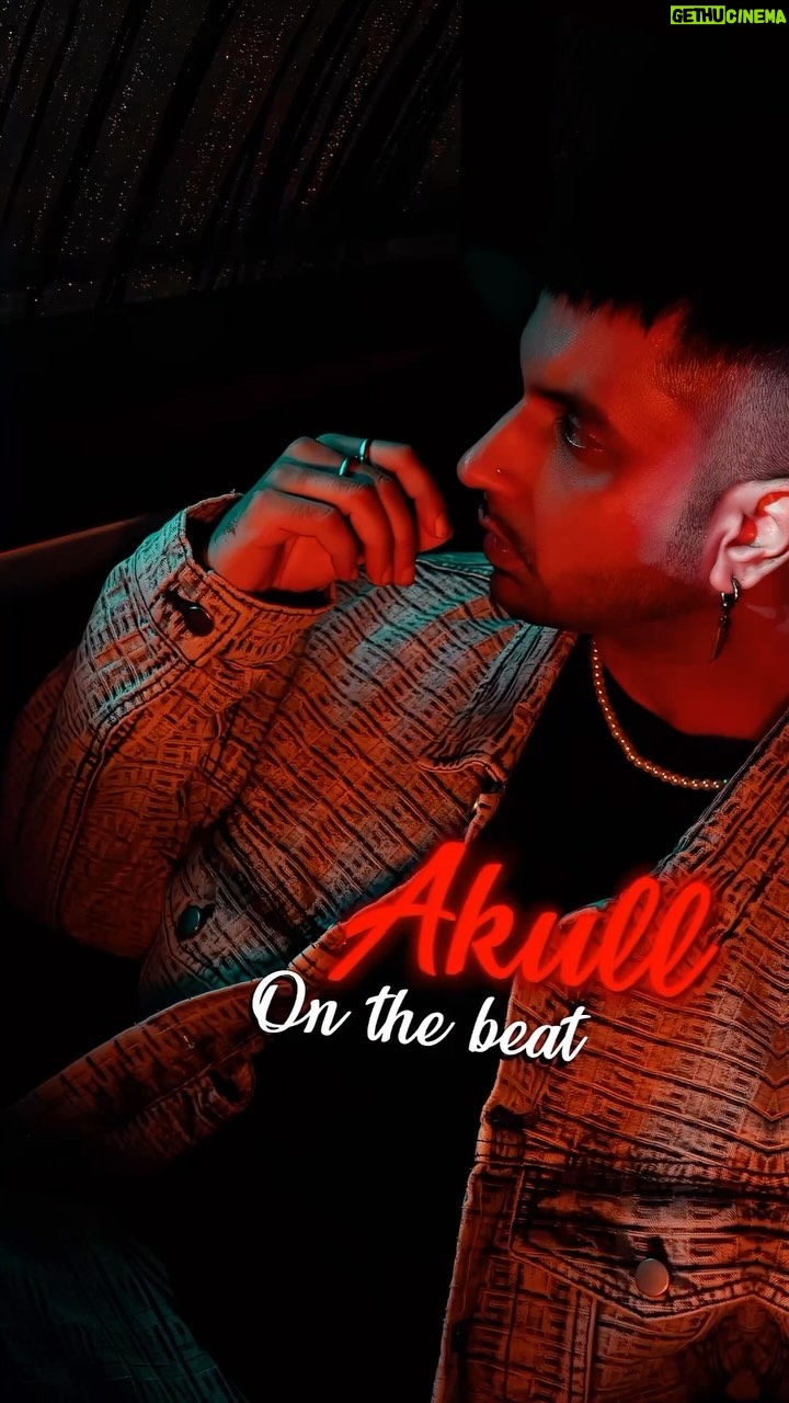 Akull Instagram - Which is your fav line from ‘Chali Gayi Barsaat’ comment karke batao 📝@dhrruvyogi @mellowmellow @akashravichopra . . . #akull #akullonthebeat #chaligayibarsaat