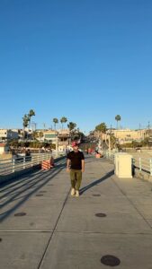 Akull Instagram - I 🫶🏻 you trending on 🎞️ Kamaal ho aap log 😊 #akull #akullonthebeat Manhattan Beach, California