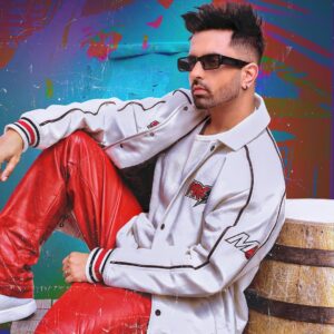 Akull Instagram - #Gadbadi 6.5Million+ Views on youtube & trending ⚡️🕺💃🏻 keep sharing keep listening . Thank you for all the love & support 🤗 #akull #akullonthebeat