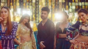 Akull Instagram - Laal Mehendiyaan OUT NOW everywhere ! Go Hear it  watch it share it ❤️ 
@kumaarofficial @ankit_jayn @payal_zinal @yachikashrmaa @ericpillai @simran_saunta @i_nibedita @eeshamalkani @snaazirani @manisha.s.singh

#akullonthebeat #akull #laalmehendiyaan