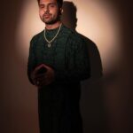 Akull Instagram - Royal Roots ! ✨ . . . Accessories - @sugarplumshop.co #akull #akullonthebeat