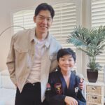 Alan Kim Instagram - It was so fun to meet my minari mom too @hanyeri_official Thank you so much! 💕💕@jtbc.insta #한국인의식판 . It was very nice for the korean stars to come to the show. Korean Gordon Ramsay @fuxtom 🤗 @austinkangg @kris_johnson_87 @mingi0000 @heodak81 @southwindowsmile and special thanks to my Taekwondo @masterlee.talium #한예리 #이연복쉐프 #오스틴강 #남창희 #김민지 #허경환 #크리스