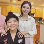 Alan Kim Instagram - It was so fun to meet my minari mom too @hanyeri_official Thank you so much! 💕💕@jtbc.insta #한국인의식판 . It was very nice for the korean stars to come to the show. Korean Gordon Ramsay @fuxtom 🤗 @austinkangg @kris_johnson_87 @mingi0000 @heodak81 @southwindowsmile and special thanks to my Taekwondo @masterlee.talium #한예리 #이연복쉐프 #오스틴강 #남창희 #김민지 #허경환 #크리스