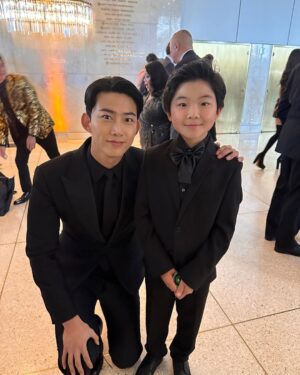 Alan Kim Instagram - It's such an honor. Thank you for having me. Meeting famous people is always happy! ❤️ @goldhouseco @bingchen #goldgala #AAPI