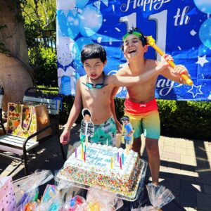 Alan Kim Instagram - Yayyy!! My 11th birthday party!! My birthday is the same as my BFF Asher. ❤️Thank you for coming love my friends! 💕💕