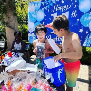 Alan Kim Instagram - Yayyy!! My 11th birthday party!! My birthday is the same as my BFF Asher. ❤️Thank you for coming love my friends! 💕💕
