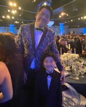 Alan Kim Instagram - I finally met the people I missed. ❤️❤️#isaac @steveyeun @simuliu @iamsandraohinsta @thealiciahannah @chroniclesofnarna @denniskwanphoto @sojisoheeparkarai @valccc It's an honor. Thank you @character.media @unforgettablegala congratulation 💕💕 #unforgettablegala #unforgettablegala2022 #charactermedia